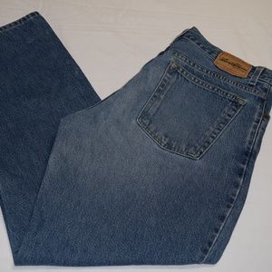 Levi Strauss Signature Women's Jeans 35 1/2x31 XL?